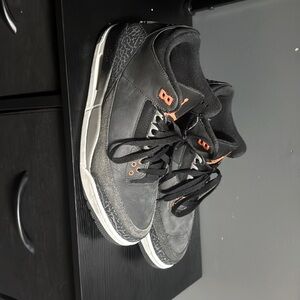 Almost brand new condition no box Jordan, three fear